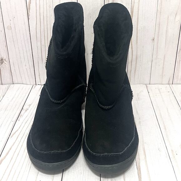 Minnetonka Women's Black Suede Sheepskin Wool Lined Short Boots Size 10 - Picture 9 of 13